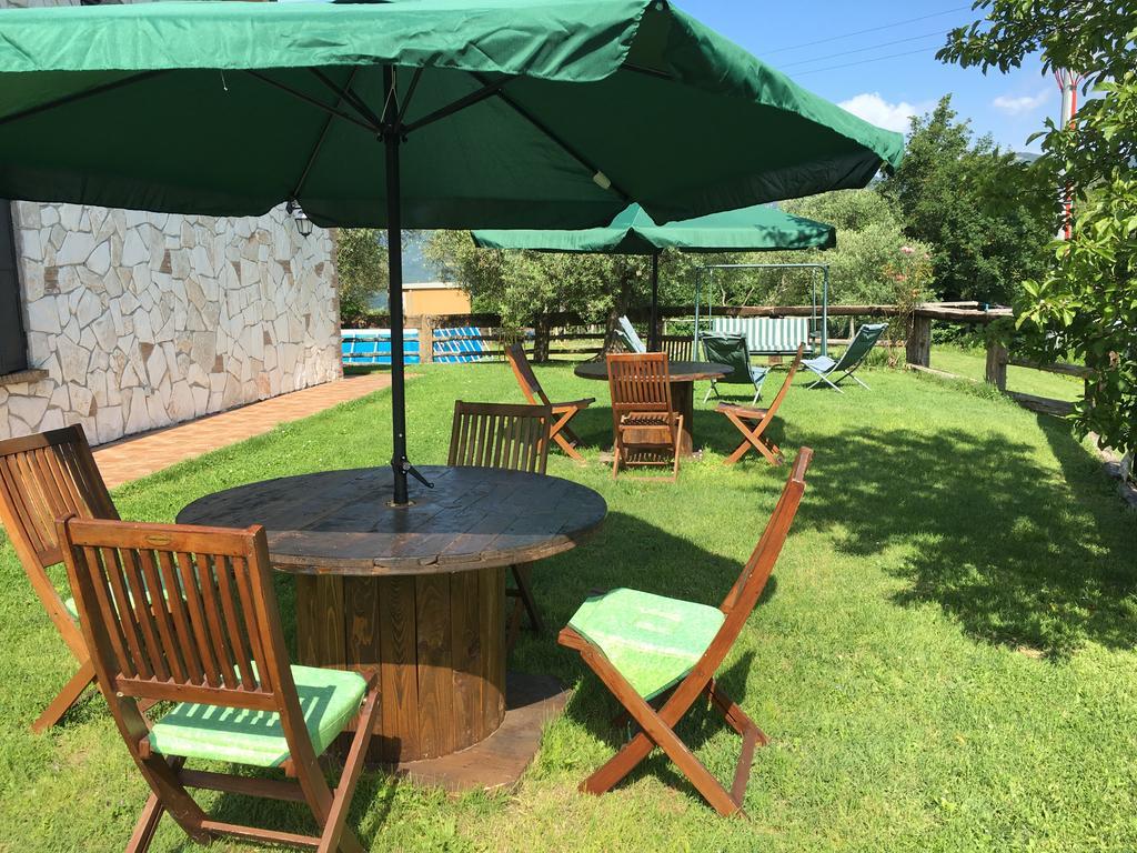 Saracinesco Chalet Dei Parchi Bed & Breakfast エクステリア 写真